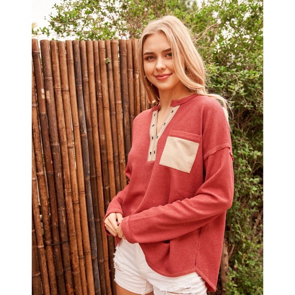 Fall Waffle Knit V-Neck Pocket Top Loose Slouchy Women’s Tops - Picture 4 of 8